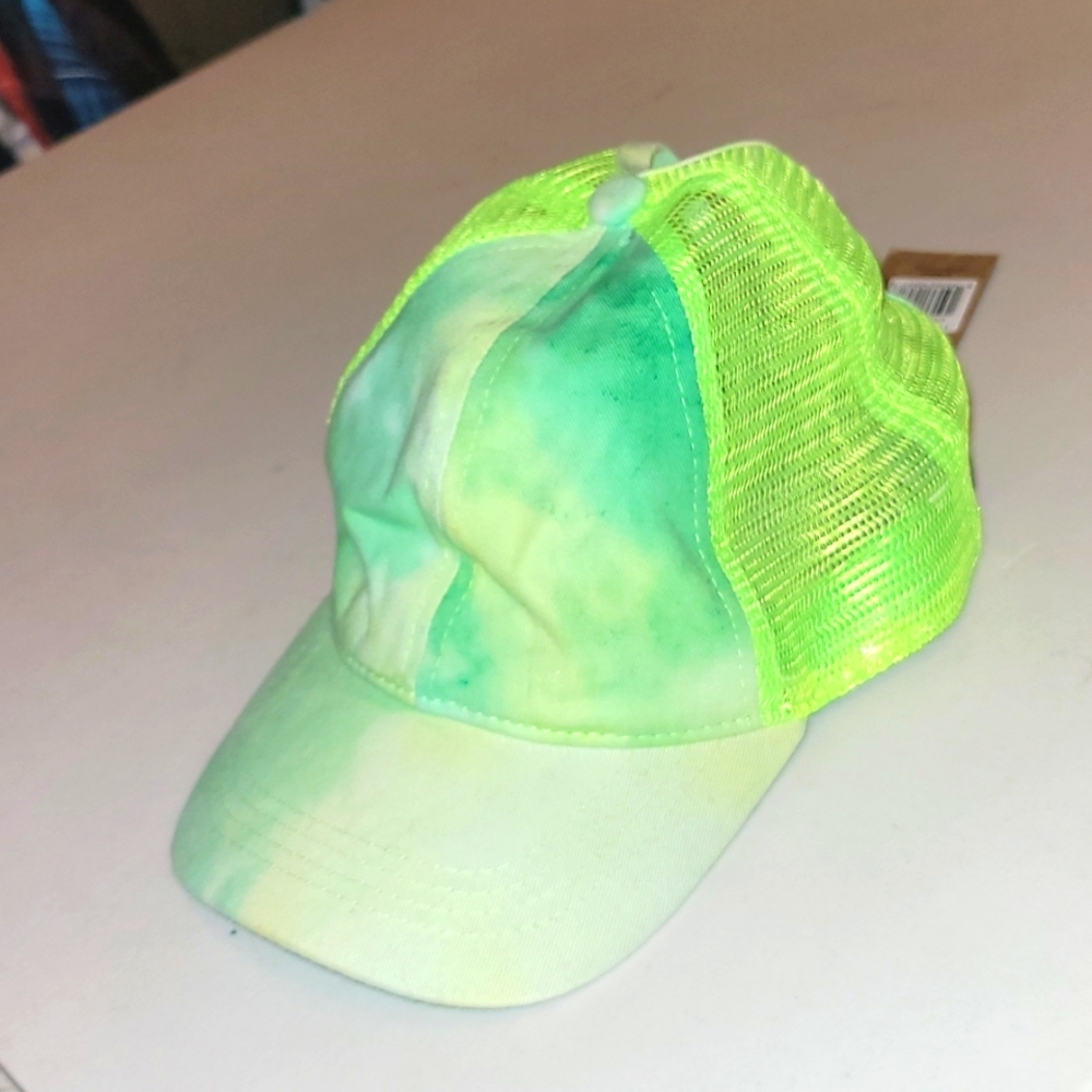 C.C. Womens cap. Has a pony hole in backside💚 Nwts. Green Tie Dye